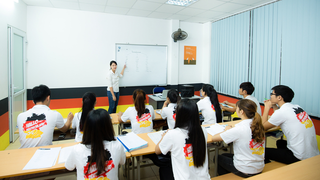 Vietnamesische Schüler lernen Deutsch